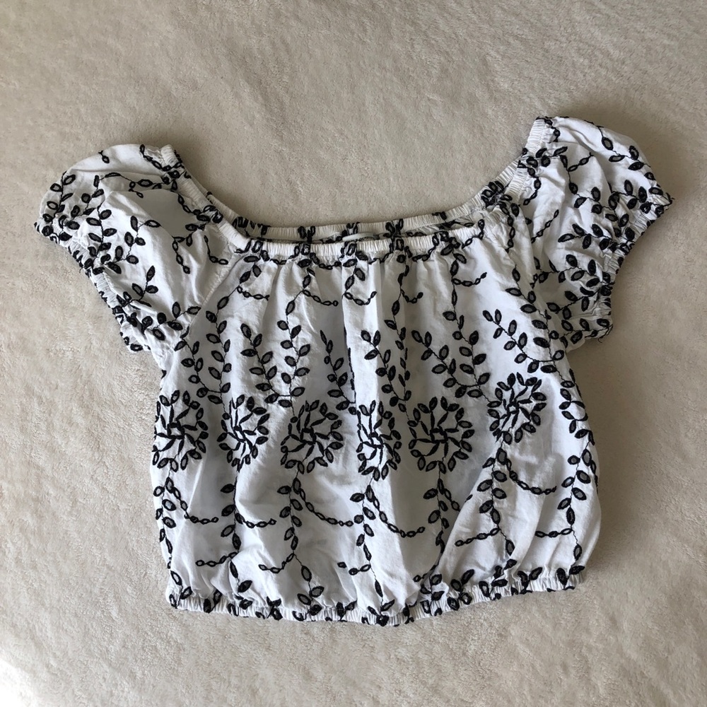 American Eagle eyelet crop top